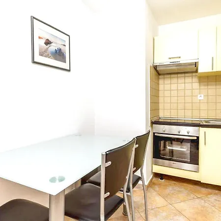 Family Pool Apartment